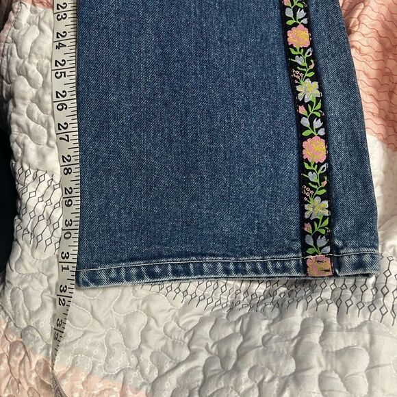 Womens Vintage Wide Leg
Baggy Jeans No Excuses 8 - Picture 14 of 14